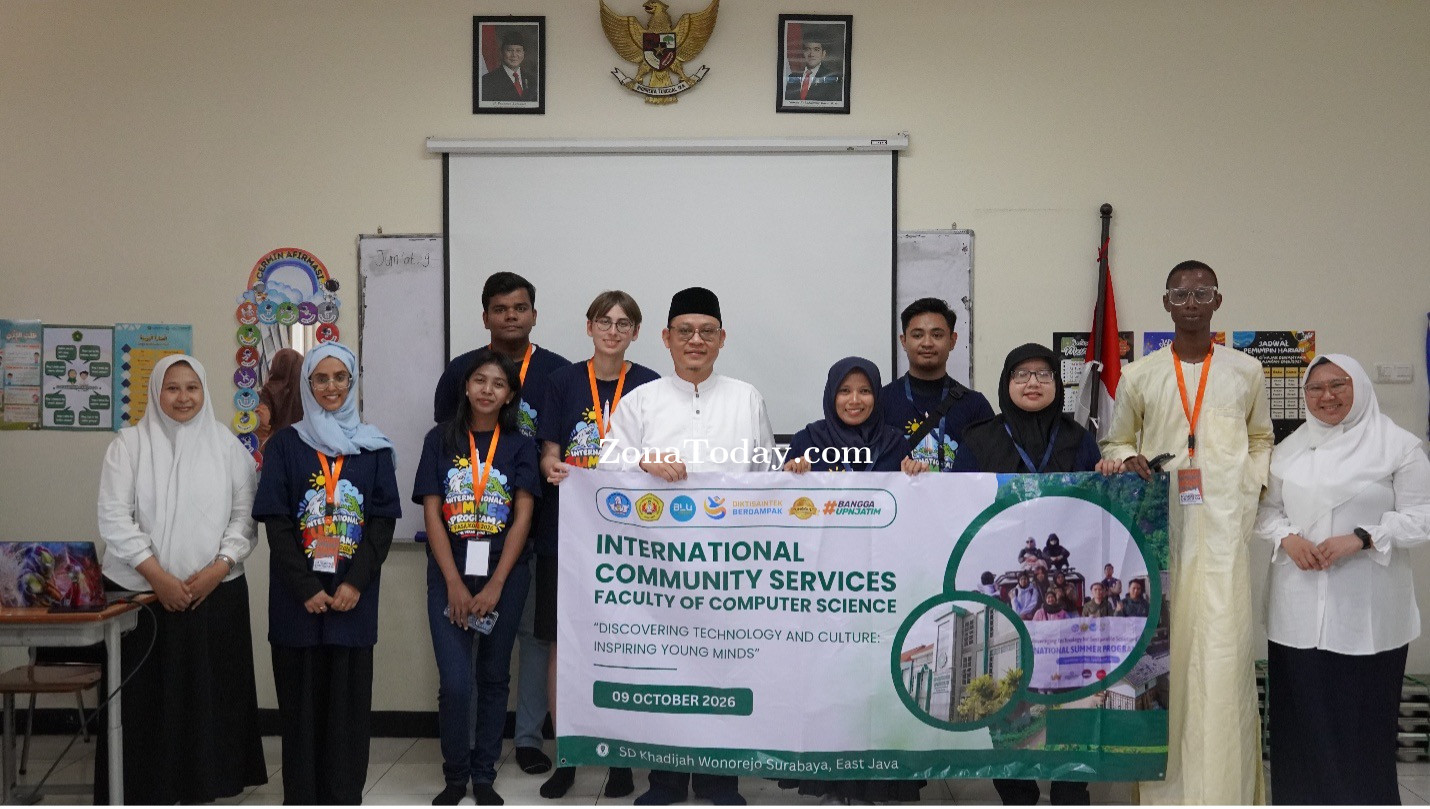 Fasilkom UPN Jatim Kenalkan Teknologi dan Budaya Mancanegara kepada Siswa SD Khadijah Wonorejo